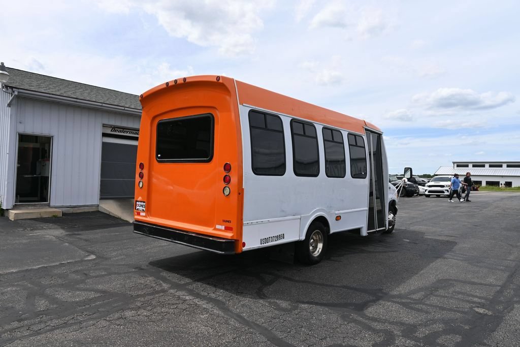 Used 2003 Ford E-450 and Econoline 450 RWD image 7