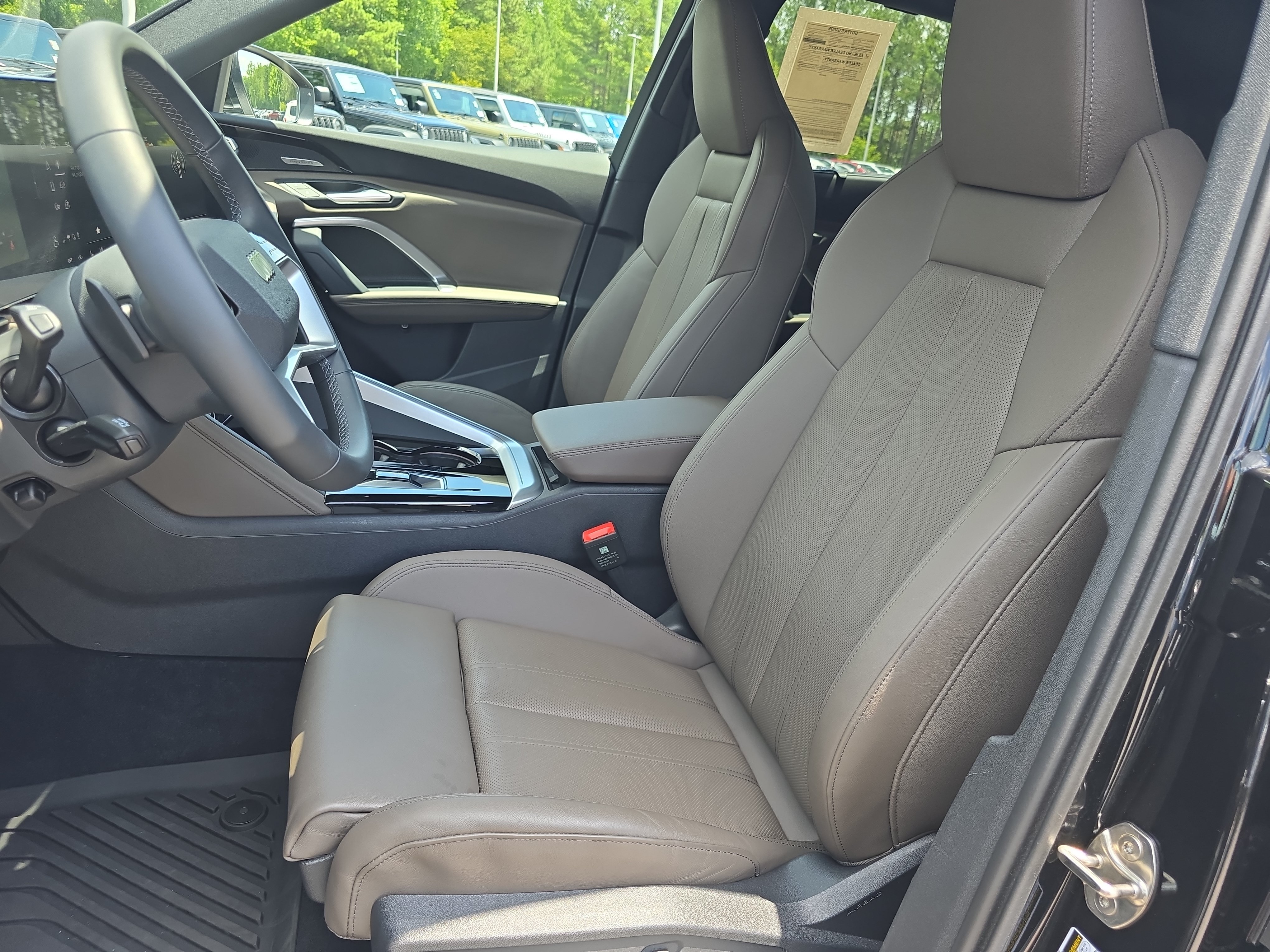 Used 2025 Audi Q5 Premium w/ Premium Plus AWD/4WD image 15