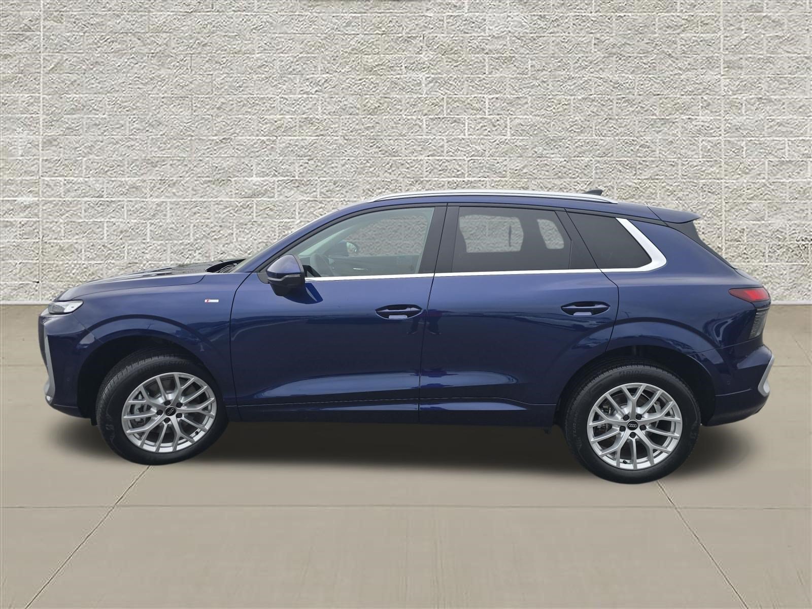 New 2026 Audi Q3 quattro 2.0T AWD/4WD image 4