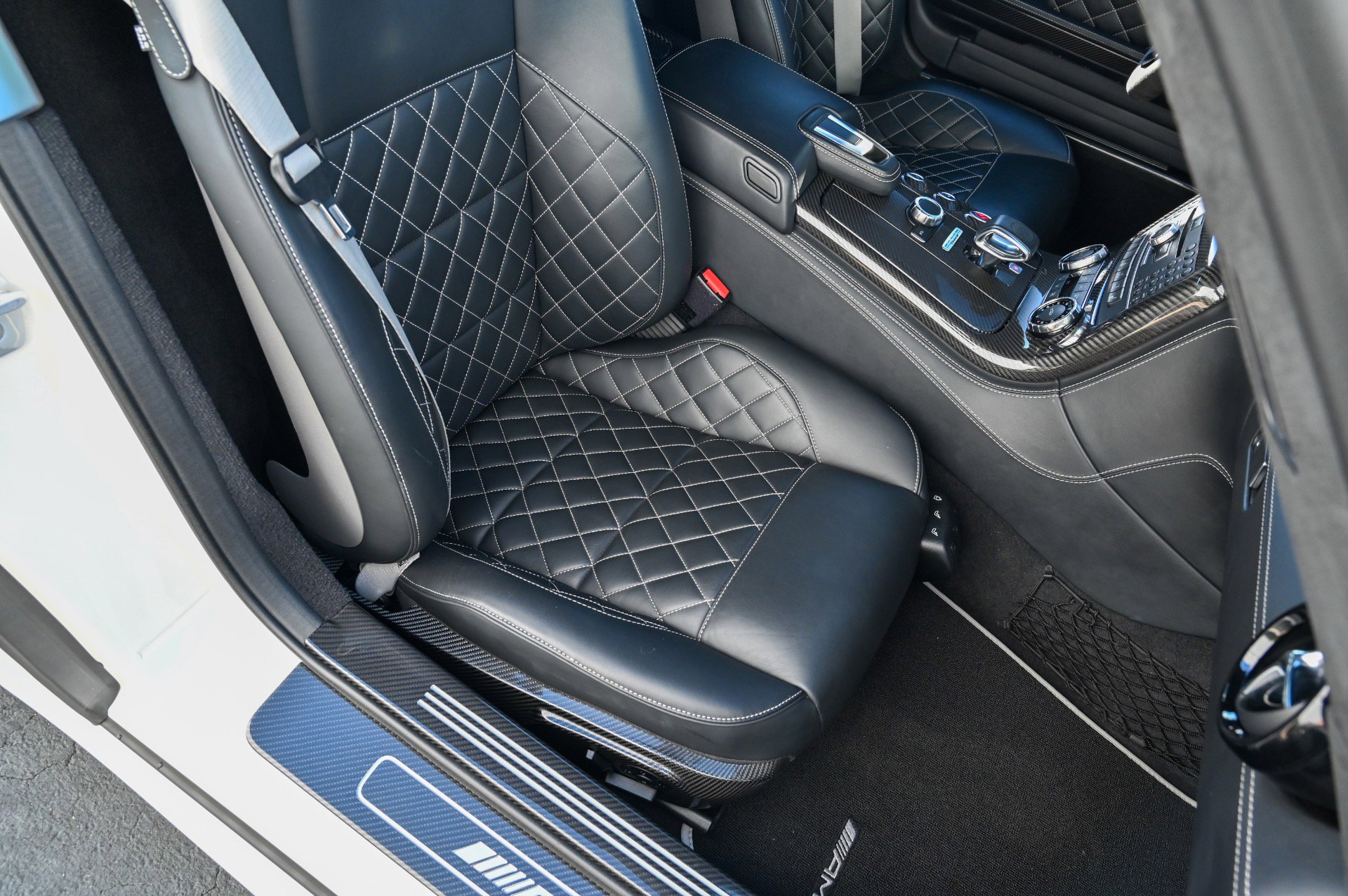 Used 2015 Mercedes-Benz SLS AMG GT Final Edition image 46