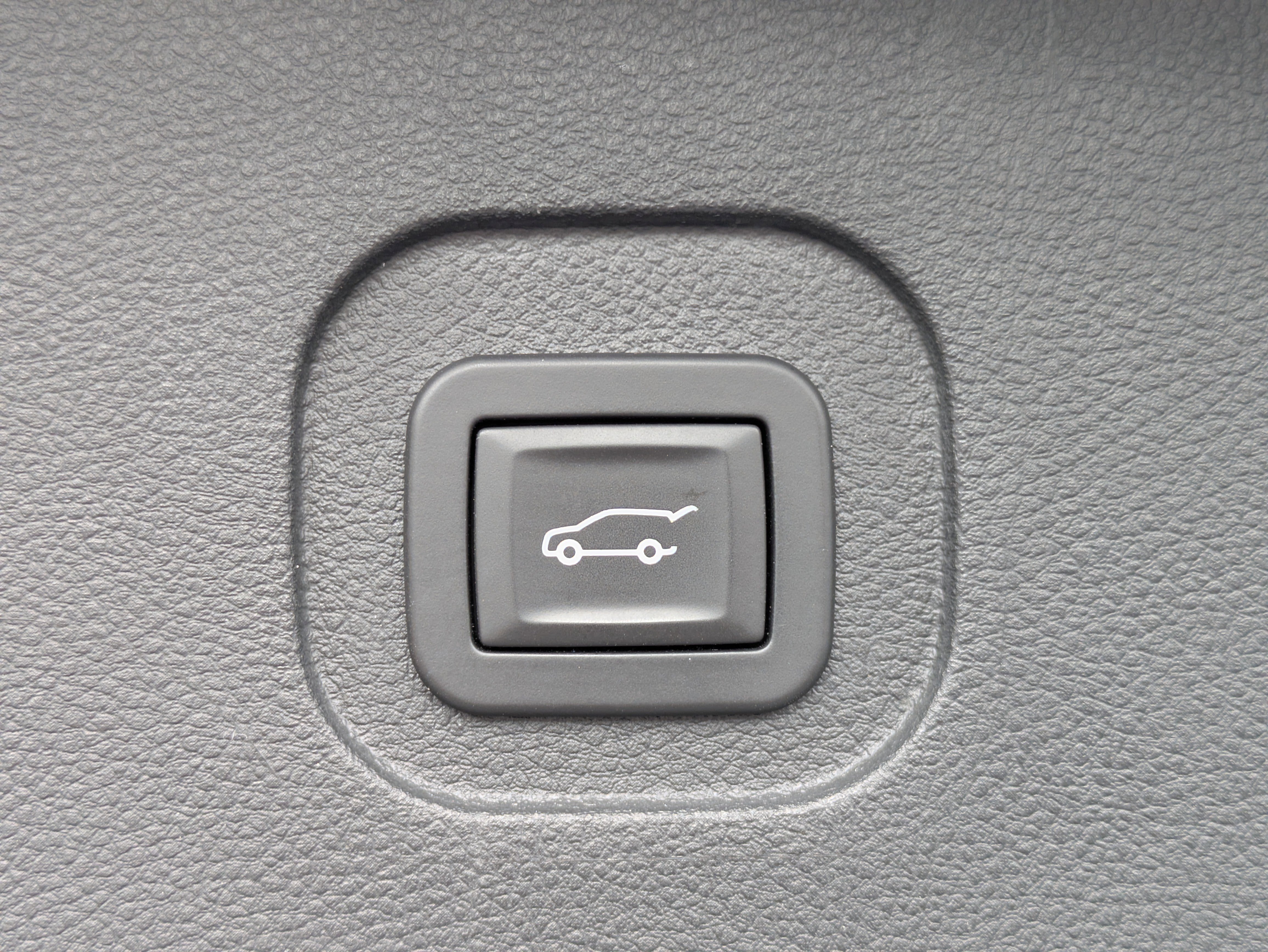 Used 2017 Chevrolet Equinox Premier w/ Enhanced Convenience Package FWD image 12