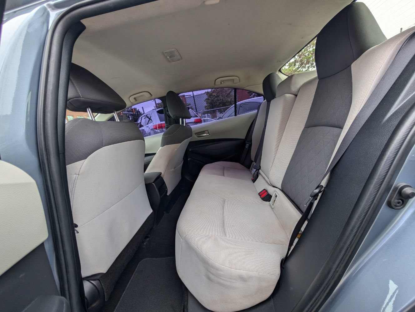 Used 2020 Toyota Corolla LE FWD image 17