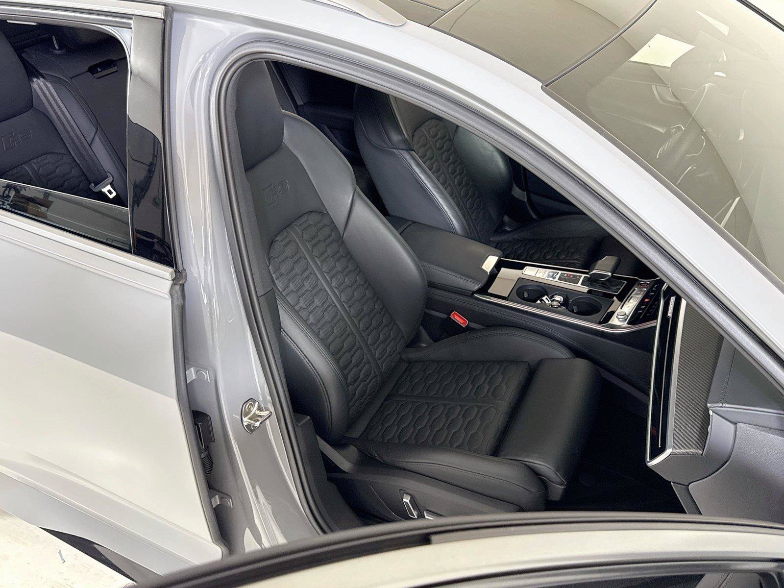 Used 2024 Audi RS 6 performance AWD/4WD image 32