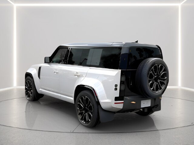 New 2026 Land Rover Defender 110 OCTA AWD/4WD image 19