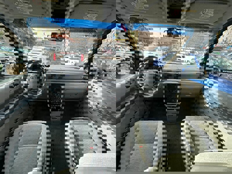 Used 2004 Ford Freestar SE image 14