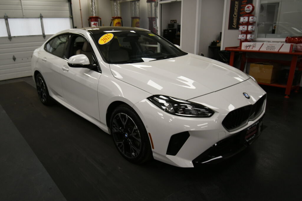 Used 2025 BMW 228i xDrive AWD/4WD image 2