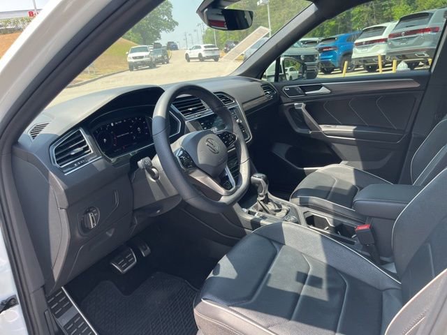 Used 2022 Volkswagen Tiguan SEL R-Line image 6