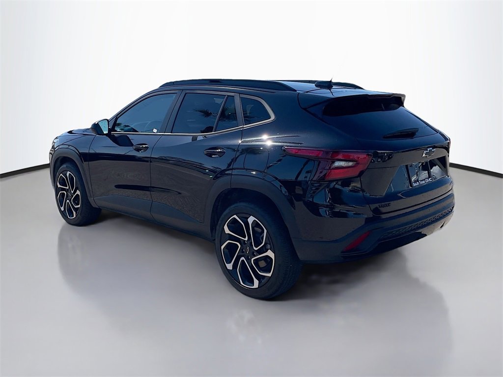 Used 2025 Chevrolet Trax RS w/ Driver Confidence Package image 5