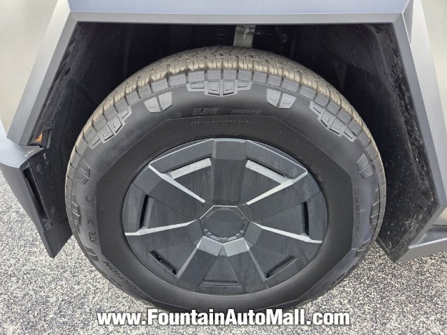 Used 2026 Tesla Cybertruck AWD Crew Cab image 7