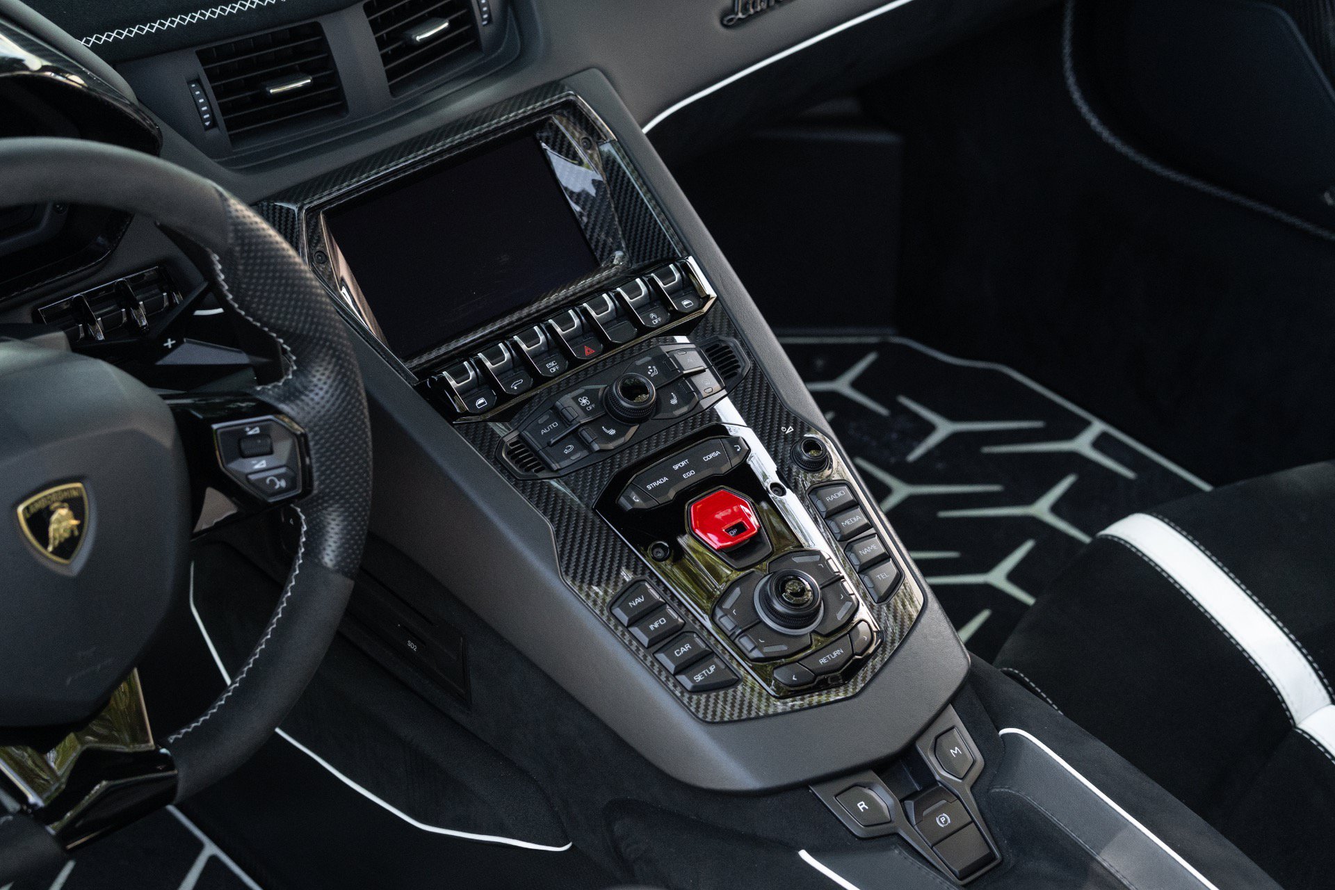 Used 2020 Lamborghini Aventador SVJ AWD/4WD image 64