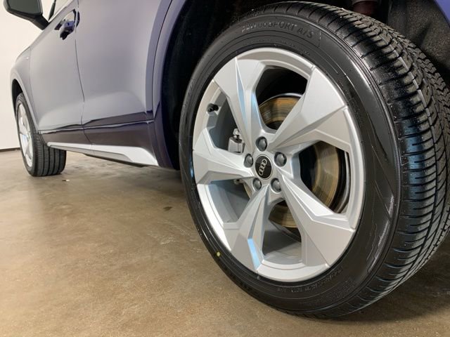 Used 2023 Audi Q5 2.0T Prestige w/ Prestige Package AWD/4WD image 15