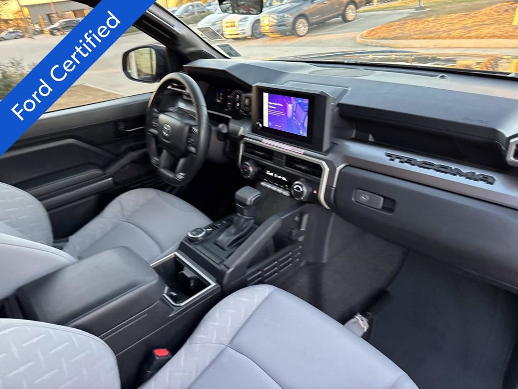 Used 2025 Toyota Tacoma SR5 image 13
