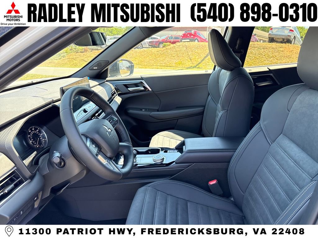 New 2026 Mitsubishi Outlander AWD image 3