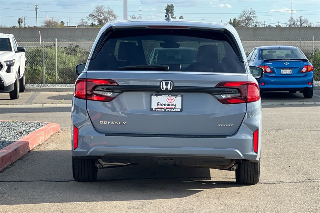 Used 2025 Honda Odyssey Sport-L image 6