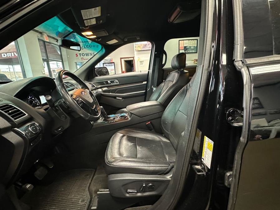 Used 2016 Ford Explorer Limited FWD image 18