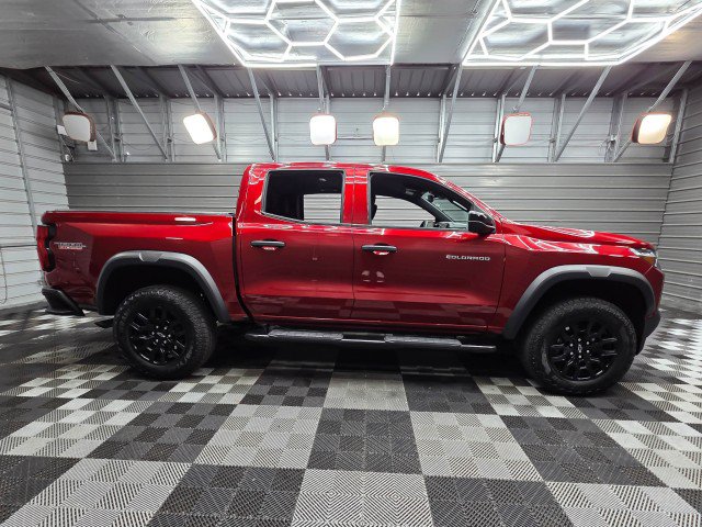 Used 2023 Chevrolet Colorado Trail Boss w/ Technology Package AWD/4WD image 10