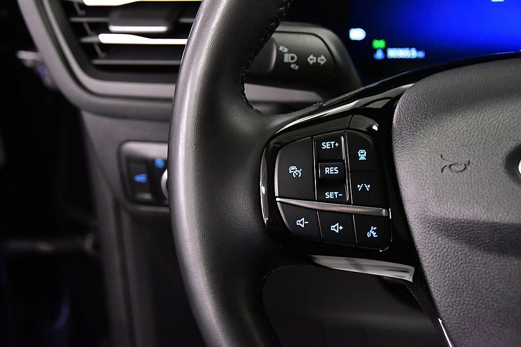 Used 2024 Ford Escape Platinum image 19