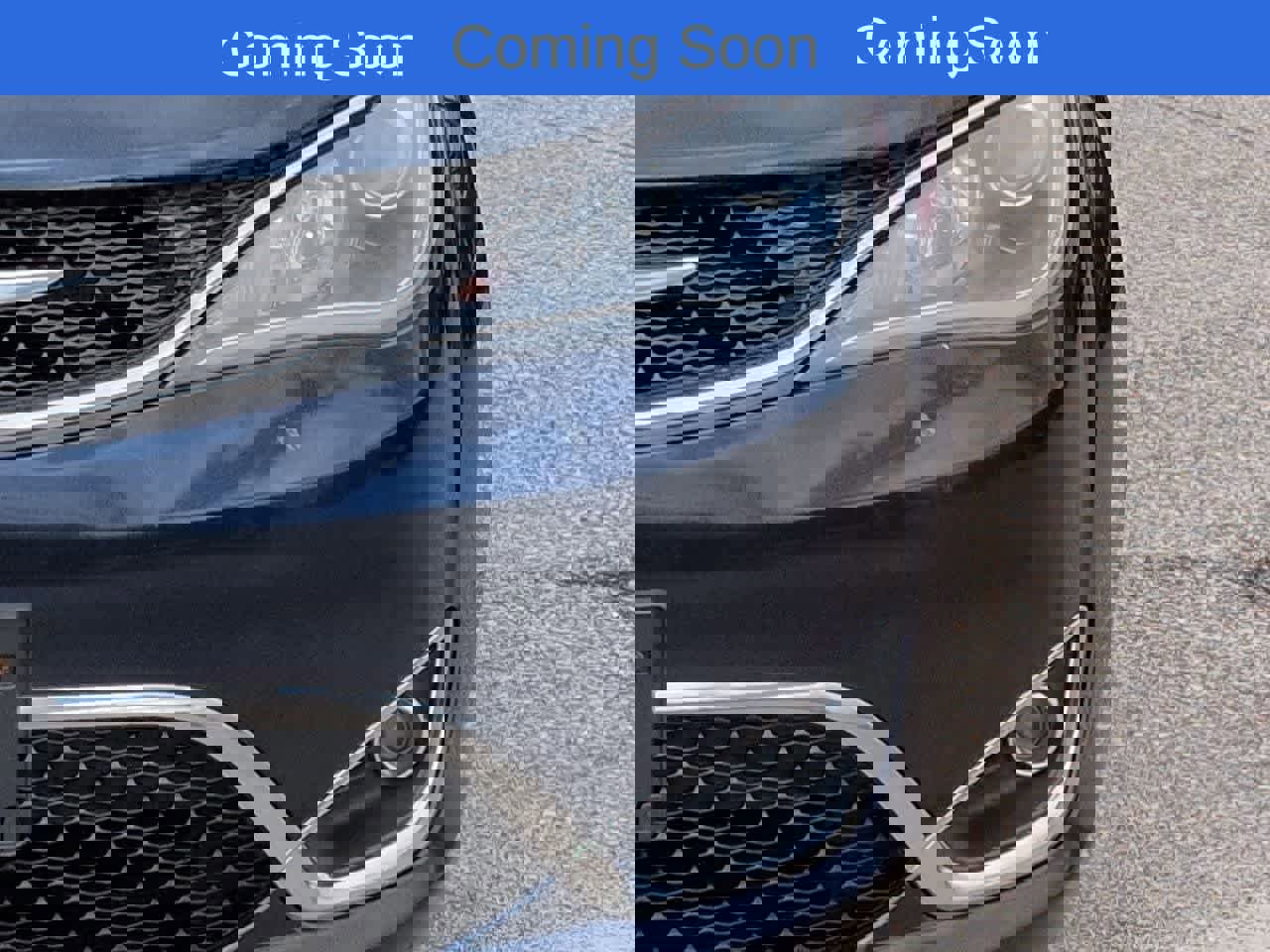 Used 2017 Chrysler Pacifica Touring-L FWD image 10