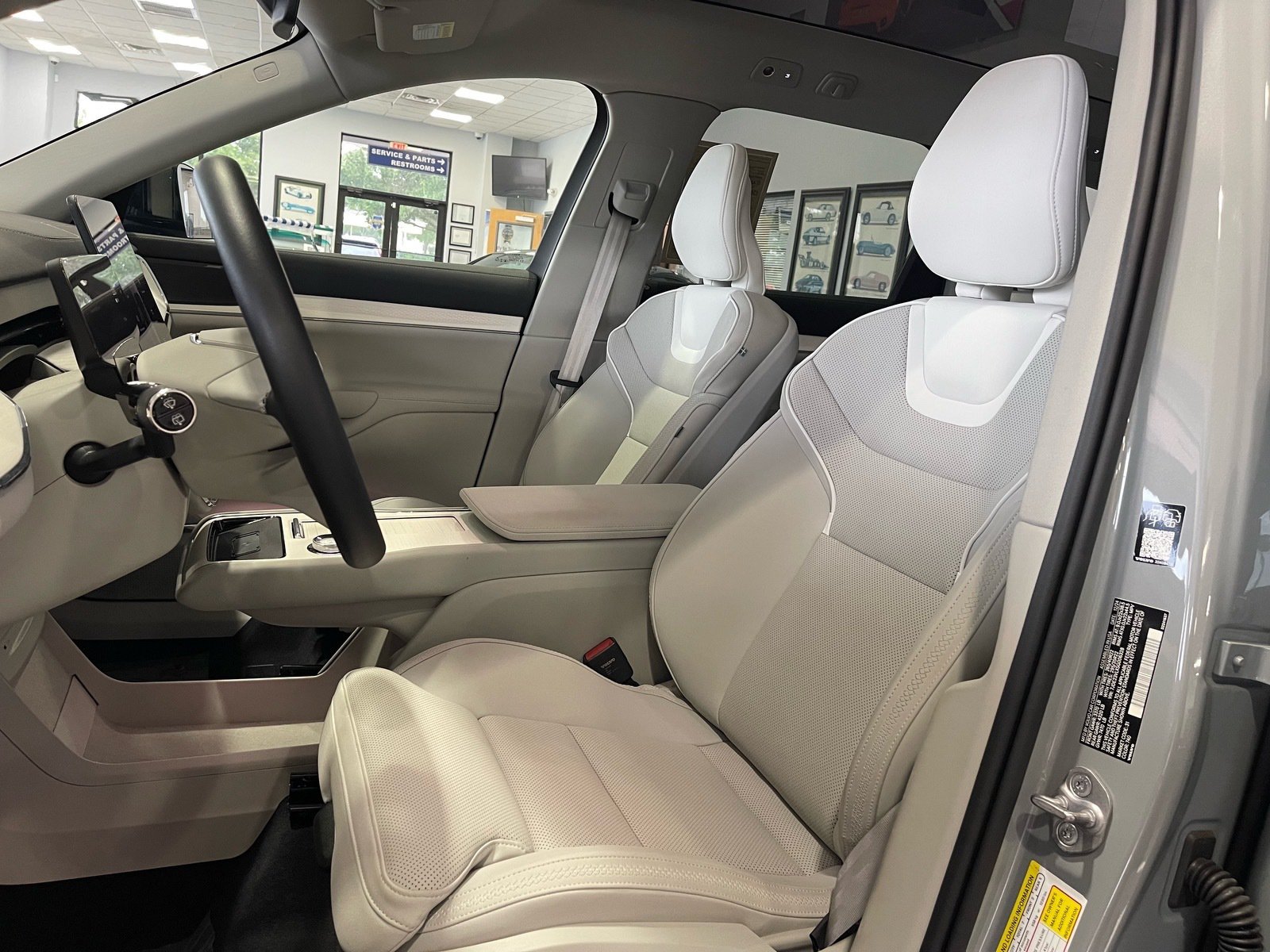 Used 2025 Volvo EX90 Ultra AWD/4WD image 25