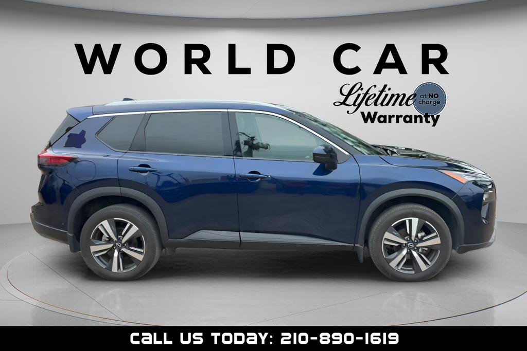Used 2024 Nissan Rogue SL w/ SL Premium Package image 2