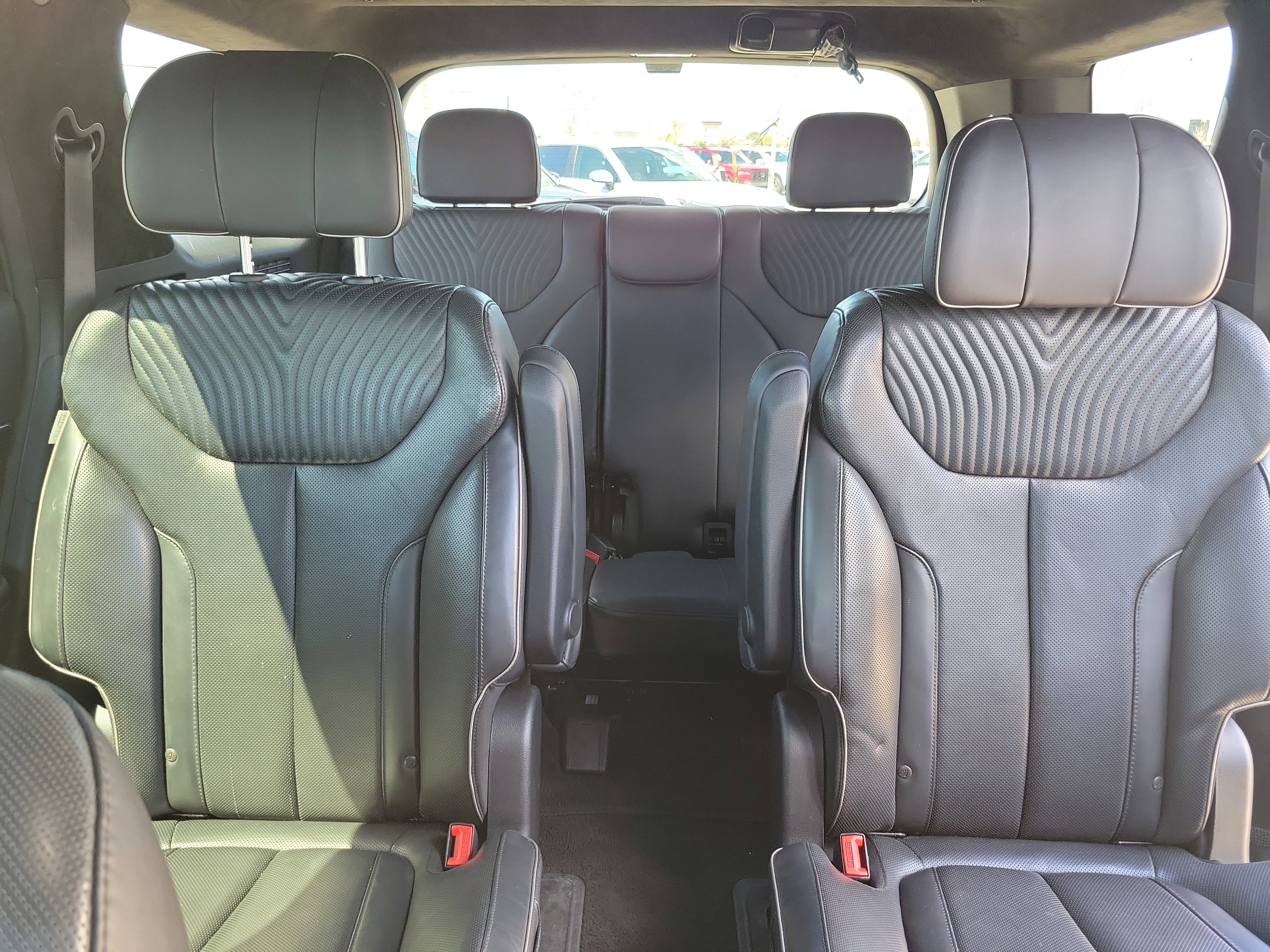 Used 2024 Hyundai Palisade Calligraphy image 19