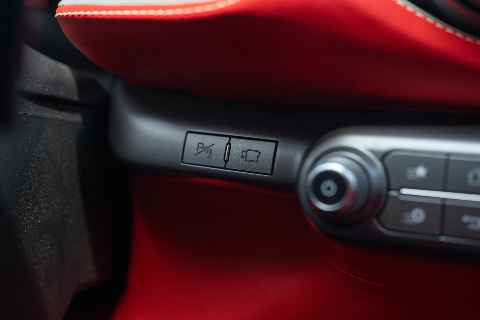 Used 2022 Ferrari 812 GTS RWD image 39