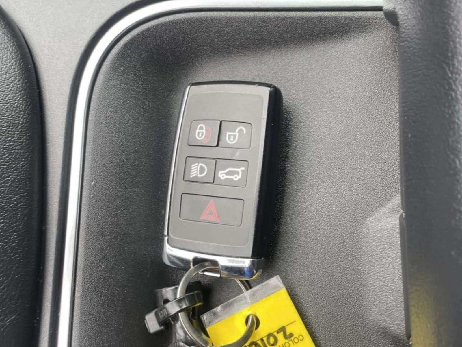 Used 2018 Jaguar E-PACE S AWD/4WD image 6