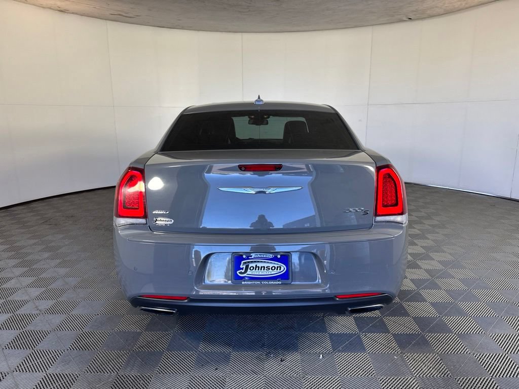 Used 2018 Chrysler 300 S w/ 300S Premium Group AWD/4WD image 10