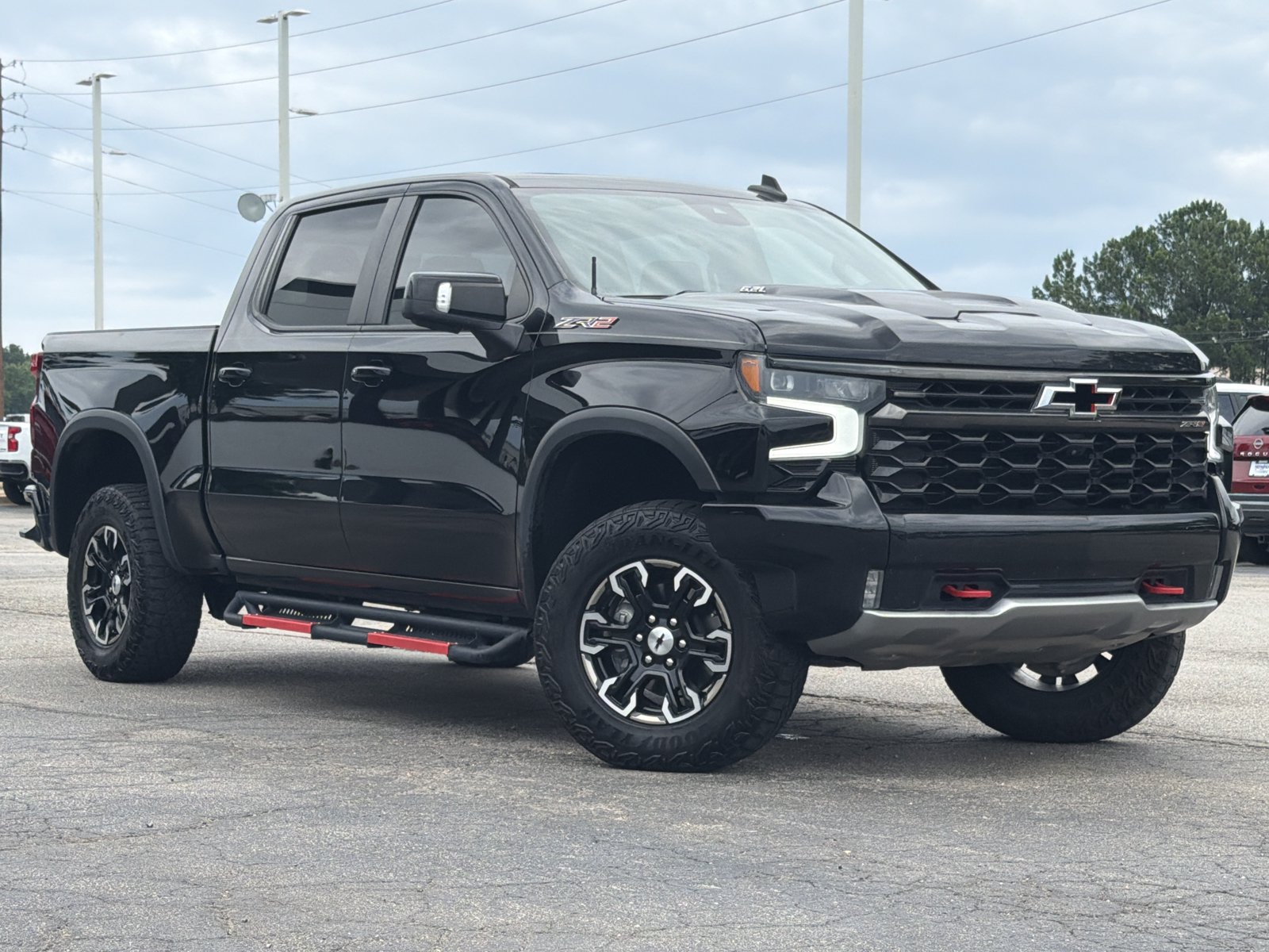 Used 2023 Chevrolet Silverado 1500 ZR2 w/ Technology Package AWD/4WD image 2