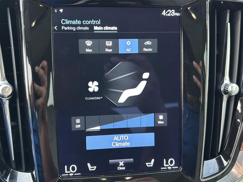 Used 2022 Volvo S60 T8 R-Design Expression w/ Premium Package image 32