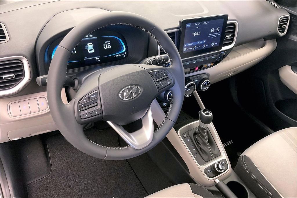 New 2026 Hyundai Venue SEL image 7