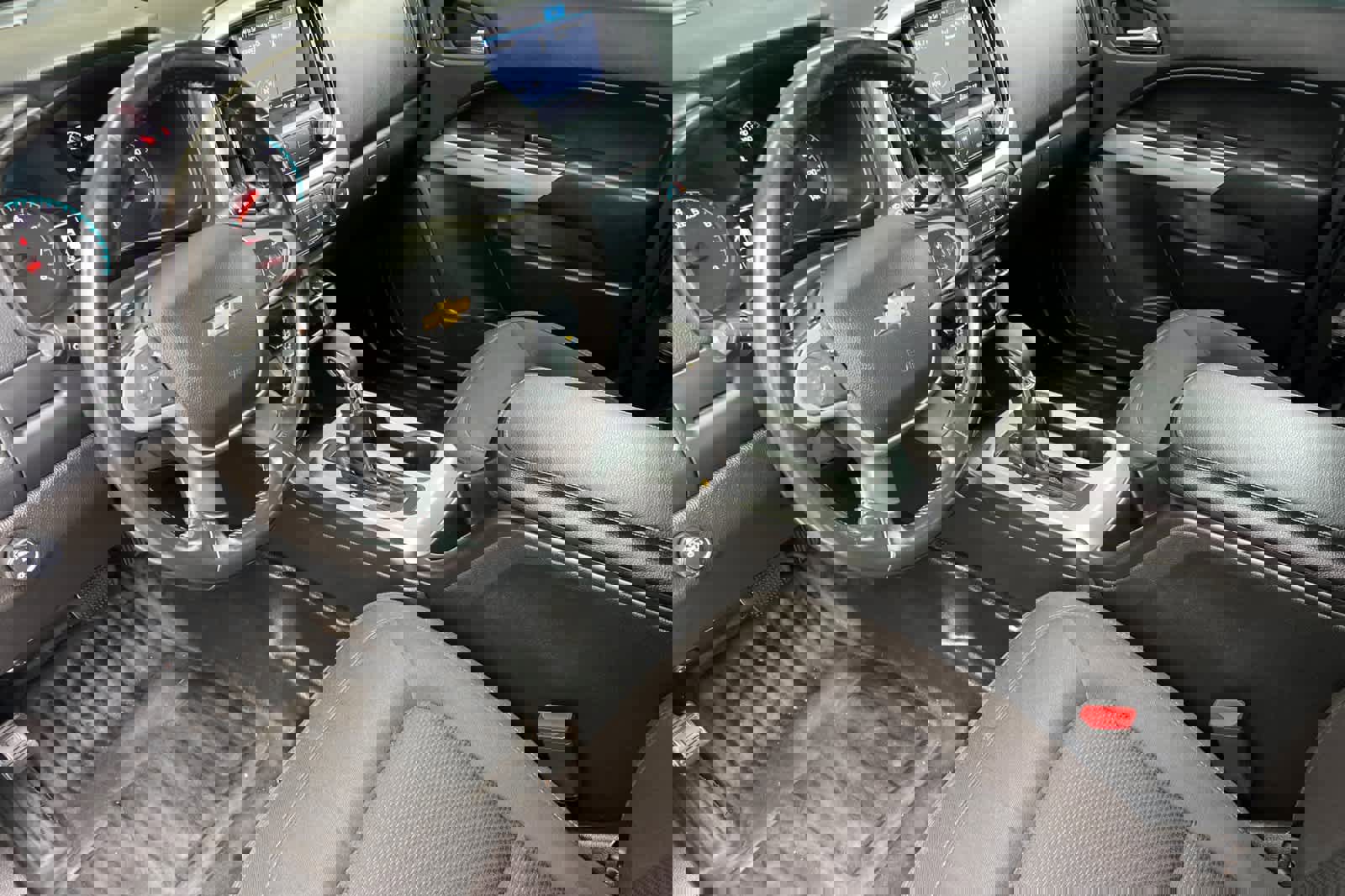 Used 2022 Chevrolet Colorado LT w/ Fleet Safety Package image 11