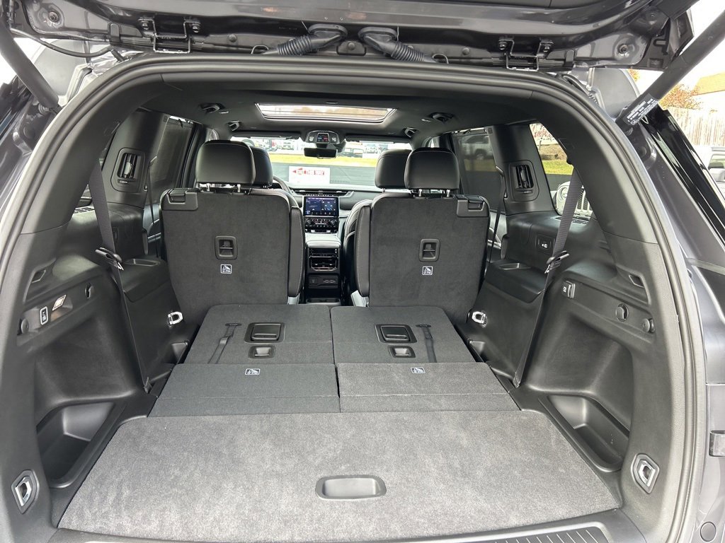 New 2025 Jeep Grand Cherokee L Limited image 25