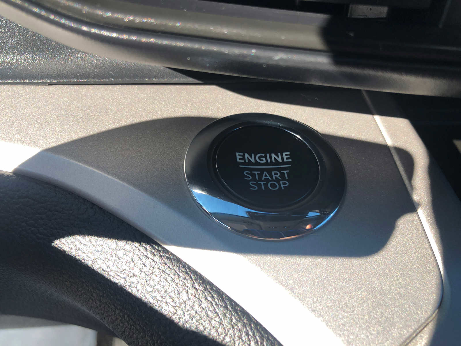 Used 2023 Ford Explorer XLT w/ Class IV Trailer Tow Package image 10