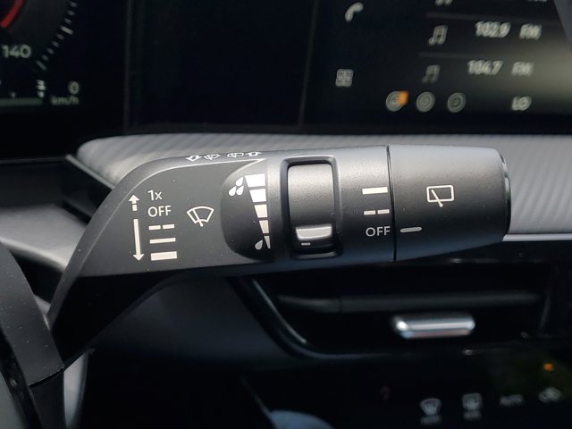 Certified 2026 Nissan Kicks SR FWD image 12