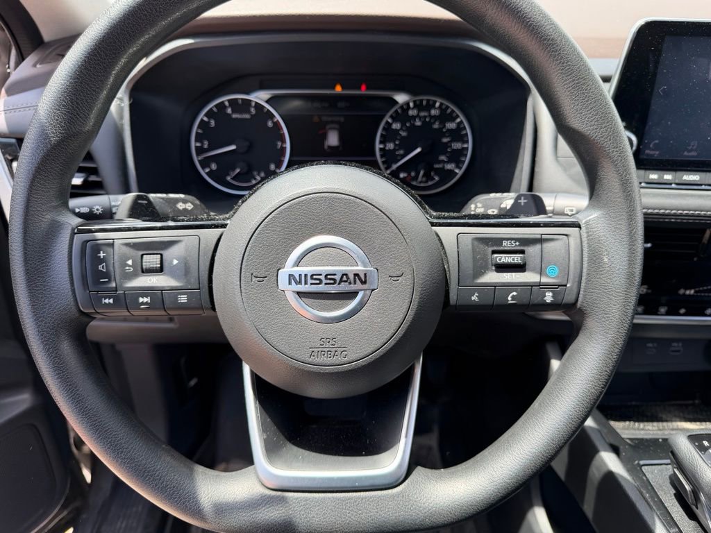 Used 2021 Nissan Rogue SV image 24