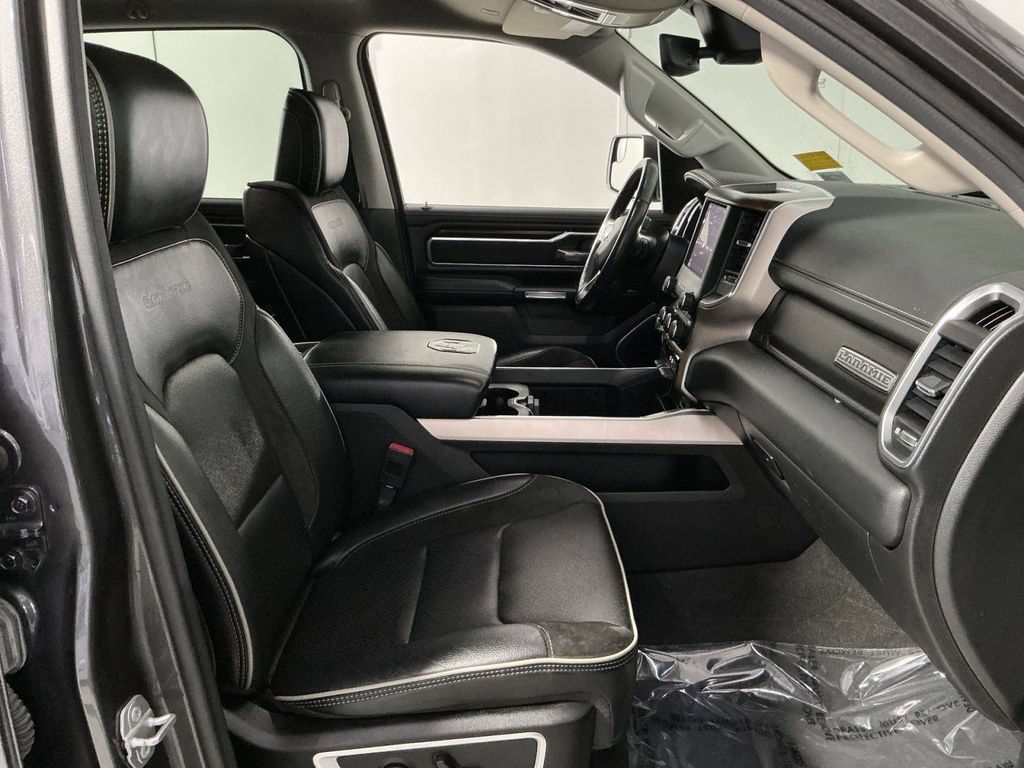 Used 2022 RAM 1500 Laramie AWD/4WD image 25