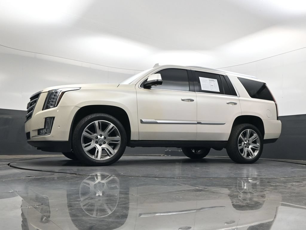 Used 2015 Cadillac Escalade Premium RWD image 39
