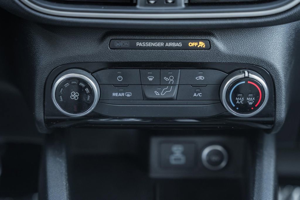 Used 2021 Ford Escape SE image 21