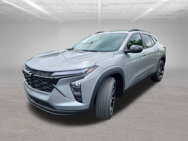 New 2026 Chevrolet Trax LT w/ Driver Confidence Package FWD image 3