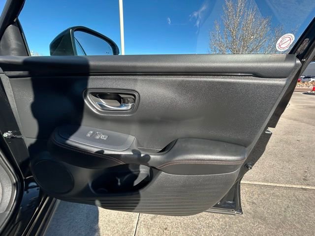 Used 2025 Honda HR-V Sport image 28