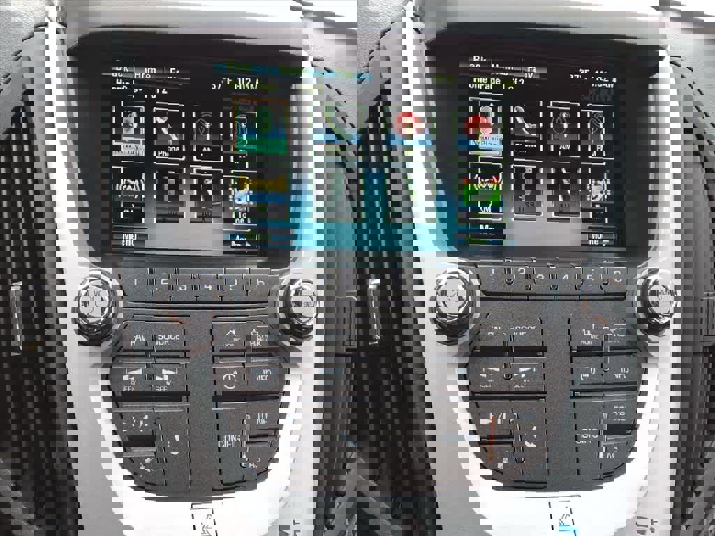 Used 2016 Chevrolet Equinox LS image 18