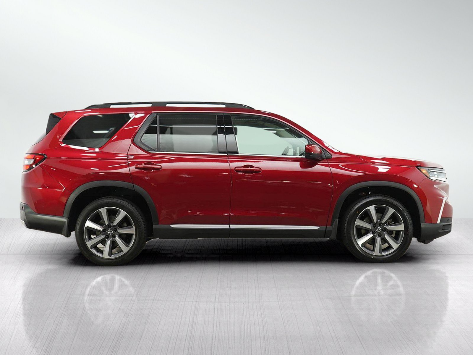 Used 2023 Honda Pilot Touring image 6
