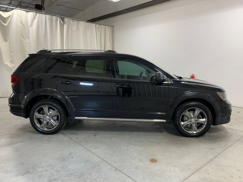 Used 2017 Dodge Journey Crossroad w/ Popular Equipment Group FWD image 27