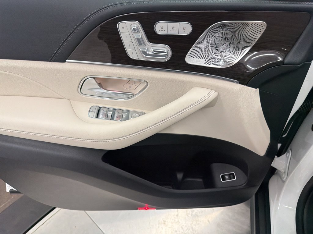 Used 2026 Mercedes-Benz GLS 450 4MATIC image 16