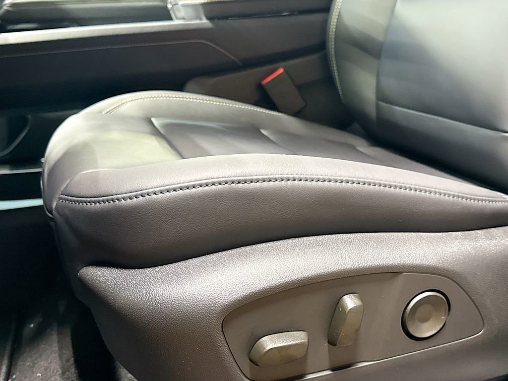 New 2026 GMC Acadia Elevation image 20