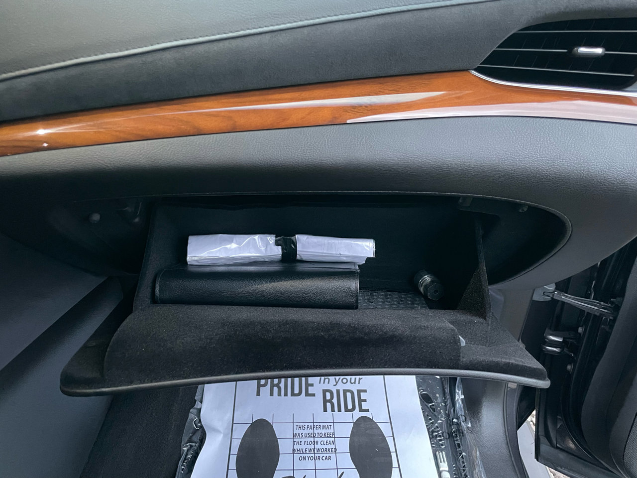 Used 2017 Cadillac Escalade Premium Luxury image 15