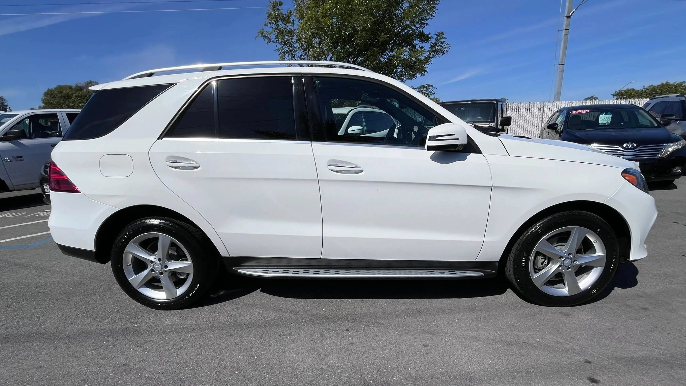 Used 2016 Mercedes-Benz GLE 350 4MATIC w/ Premium Package image 8