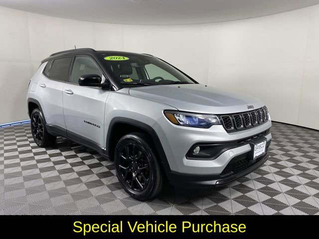 Used 2024 Jeep Compass Latitude w/ Sun and Sound Group AWD/4WD video 1