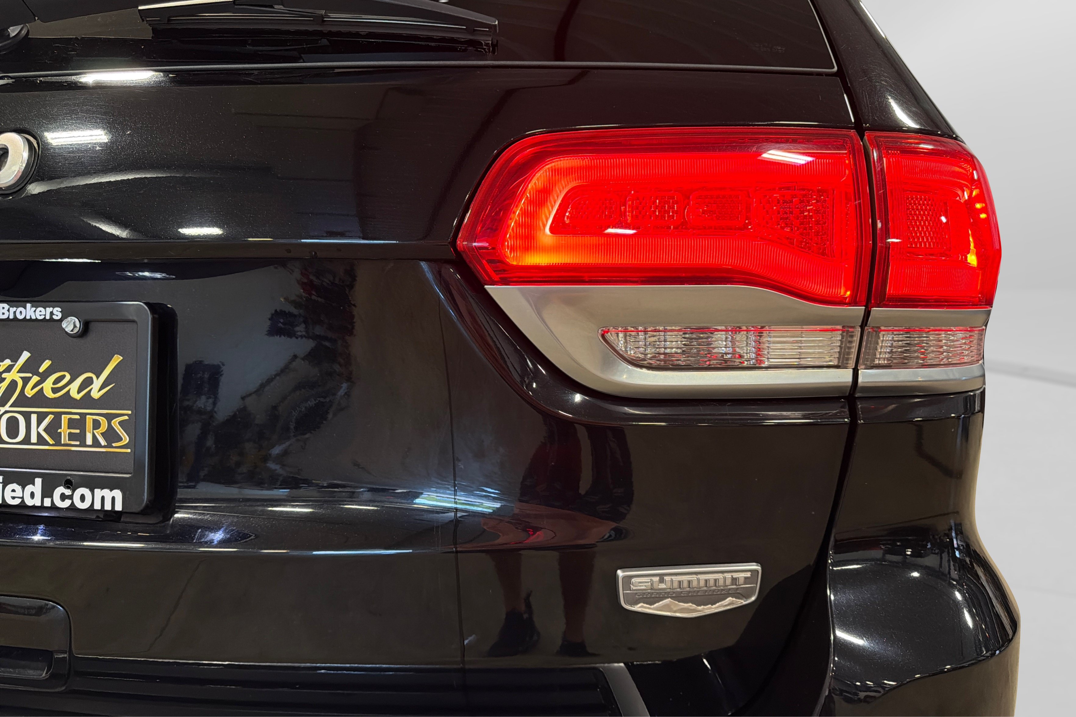 Used 2017 Jeep Grand Cherokee Summit w/ Platinum Series Group AWD/4WD image 48